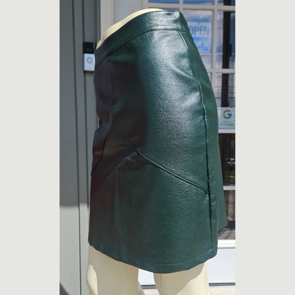 Zeagoo Mini skirt, PU, Forest green, Sm, EUC ✔️ - Picture 5 of 8